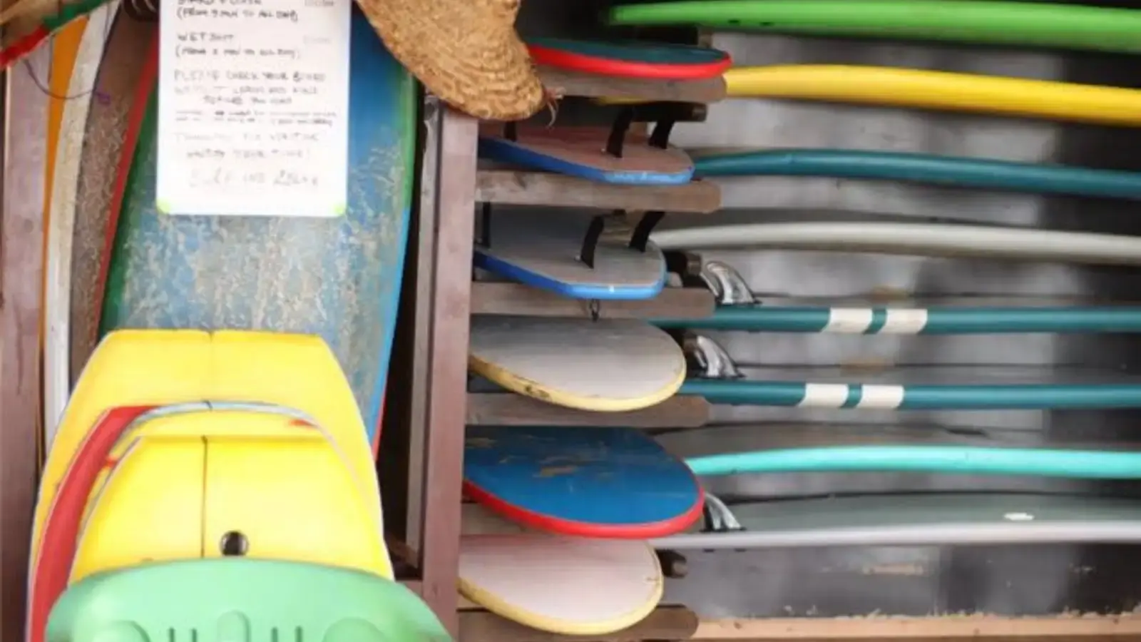 Brett-Rack · 12 Bretter 5'10"–6'8" · vor Saison-Inventur